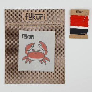 Kit sans cercle à broder au motif de crabe kawaii super facile pour apprendre à broder.