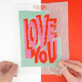 Réalisation du kit canevas moderne Love you de fukuri avec des points de canevas fantaisie
