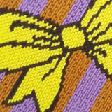 Zomm du canevas Noeud jaune de Fukuri avec des points de canevas fantaisie
