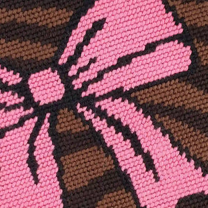 Zoom du kit canevas Noeud réalisé au demi-point de canevas