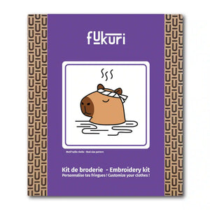 Packaging du Kit de broderie complet Capybara en baignade dans son onsen
