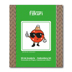Packaging du kit de broderie complet Fukuri Boule de Noël