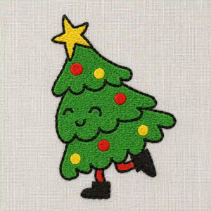 Simulation de réalisation du kit de broderie sapin de Noël de fukuri pour personnalisation ou upcycling