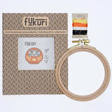 Contenu du kit de broderie Daruma d'inspiration japonaise