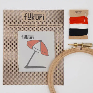 Contenu du kit broderie complet au motif parasol, pour personnalisation ou upcycling