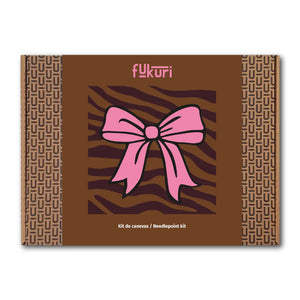 packaging du kit Canevas Noeud moderne motif animalier zèbre et nœud rose éclatant, boite cadeau DIY