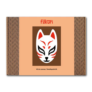 Kit canevas Kitsune avec toile, fils coton et aiguille pour débutants, motif renard japonais stylisé.