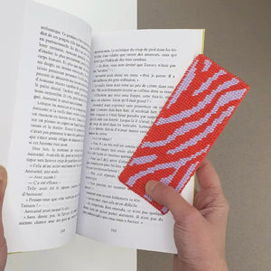 Canevas terminé motif zèbre aux couleurs vives, style moderne et minimaliste – idée cadeau créative et DIY