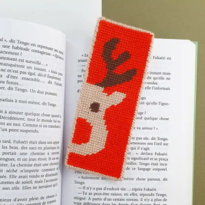 Réalisation du kit de canevas moderne marque-page au motif de renne de Noel au nez rouge