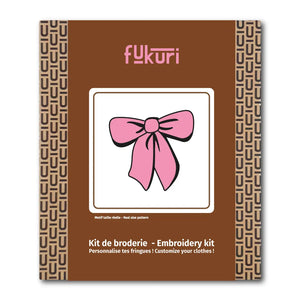 packaging du kit de broderie complet noeud rose 