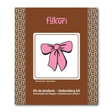 Kit de brdderie débutant au motif de noeud rose trop tstylé