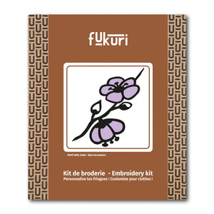 Packaging du kit broderie Sakura complet