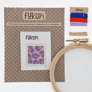 Contenu du kit broderie complet timbre léopard aux couleurs pop