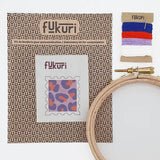 Contenu du kit broderie complet timbre léopard aux couleurs pop