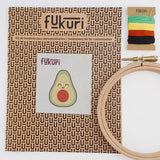 Contenu du kit broderie avocat de fukuri