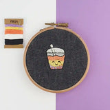 Kit broderie bubble tea réalisé à la main