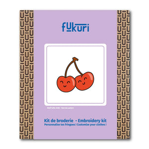 Packaging du kit broderie cerises packaging