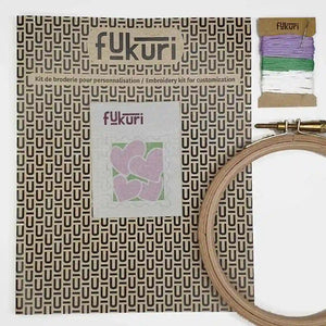 Contenu du kit de broderie timbre coeurs parme de Fukuri